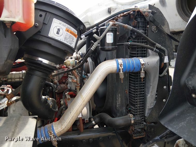 image for item EG1682 2014 Freightliner 108SD utility / service truck