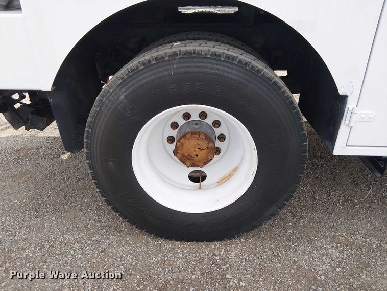 image for item EG1682 2014 Freightliner 108SD utility / service truck