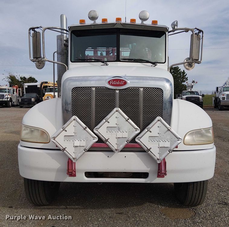 image for item EG1683 2013 Peterbilt 337  oilfield acidizing pump truck