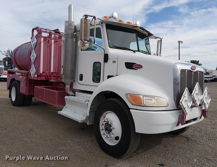 image for item EG1683 2013 Peterbilt 337  oilfield acidizing pump truck