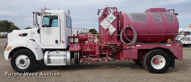 image for item EG1683 2013 Peterbilt 337  oilfield acidizing pump truck