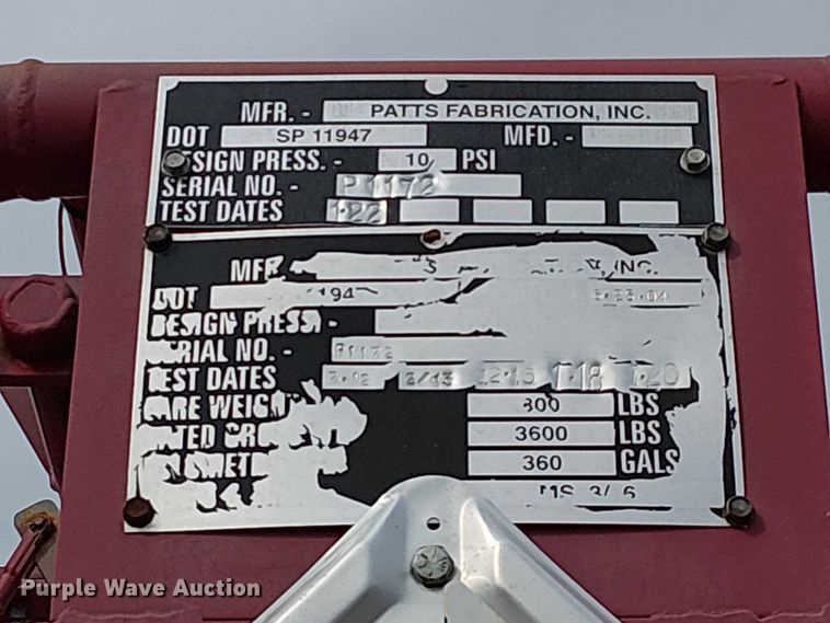 image for item EG1683 2013 Peterbilt 337  oilfield acidizing pump truck