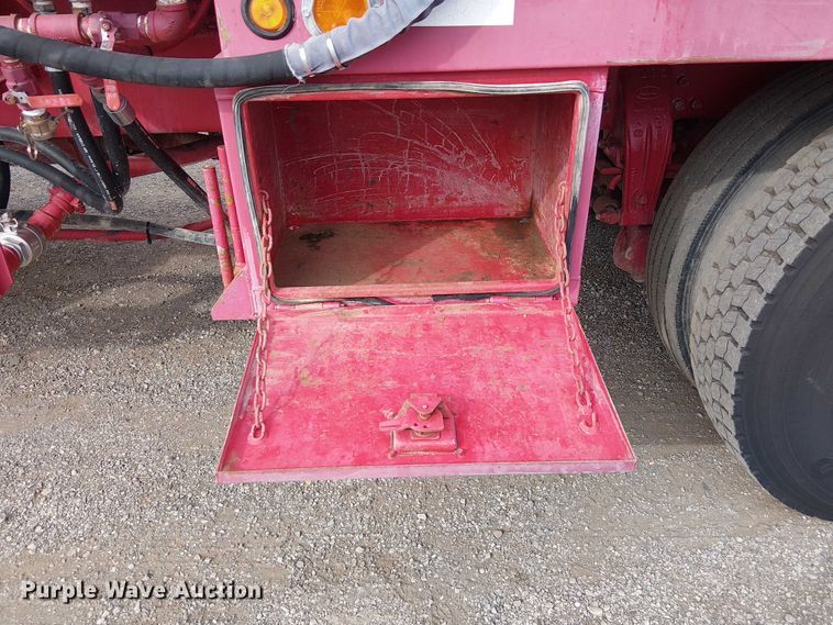 image for item EG1683 2013 Peterbilt 337  oilfield acidizing pump truck