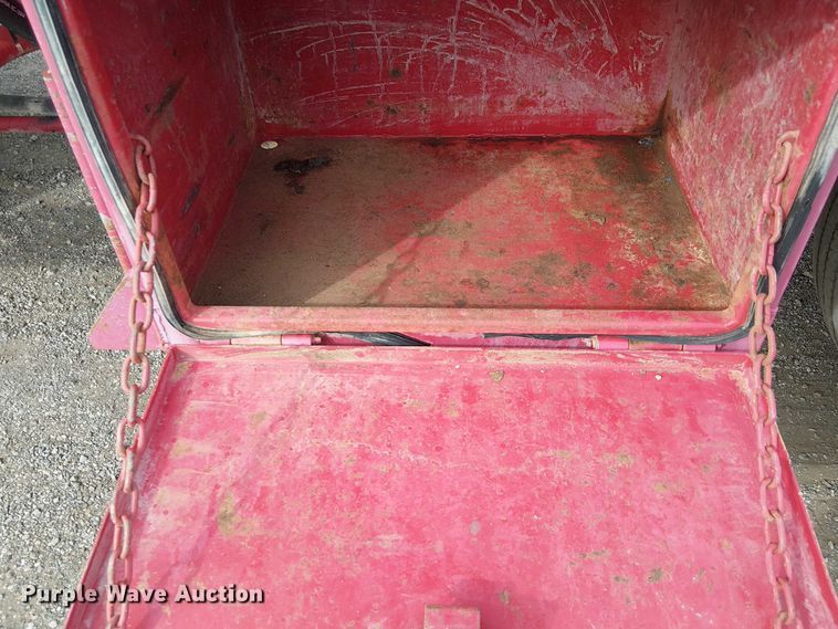 image for item EG1683 2013 Peterbilt 337  oilfield acidizing pump truck