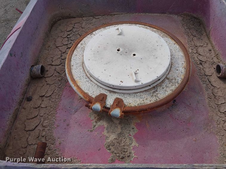 image for item EG1683 2013 Peterbilt 337  oilfield acidizing pump truck