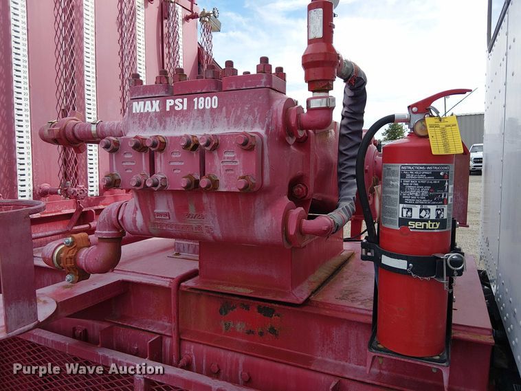 image for item EG1683 2013 Peterbilt 337  oilfield acidizing pump truck