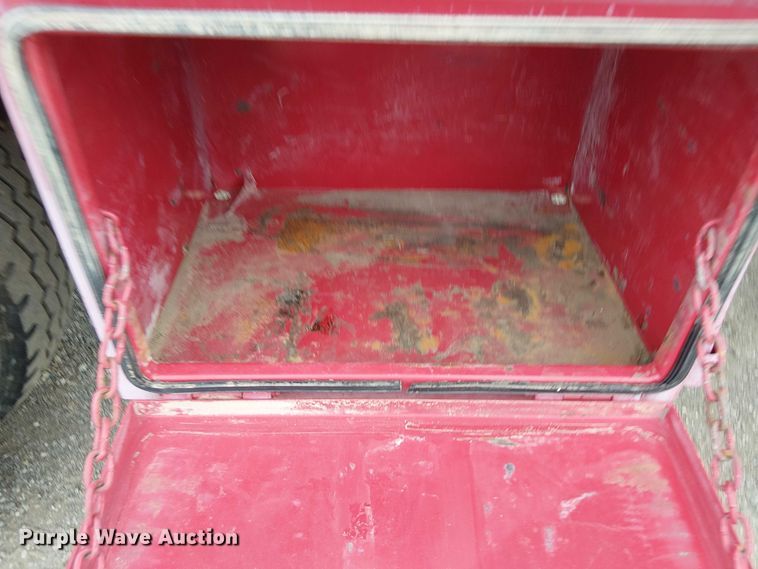 image for item EG1683 2013 Peterbilt 337  oilfield acidizing pump truck