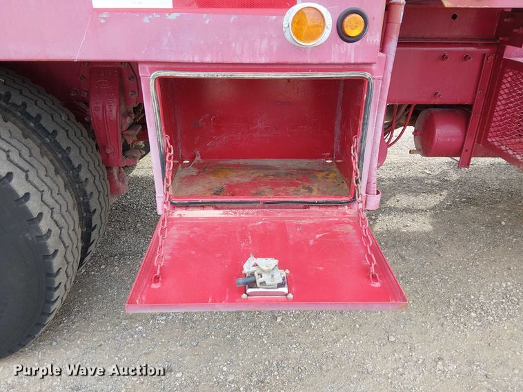 image for item EG1683 2013 Peterbilt 337  oilfield acidizing pump truck