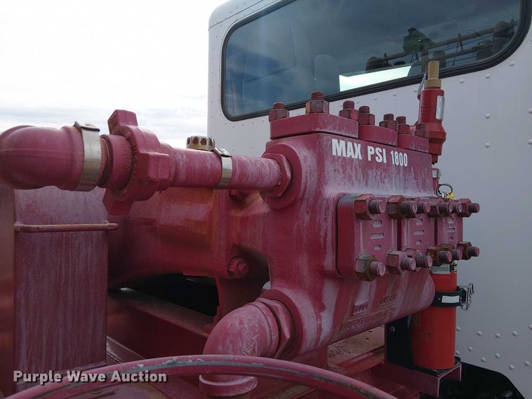 image for item EG1683 2013 Peterbilt 337  oilfield acidizing pump truck