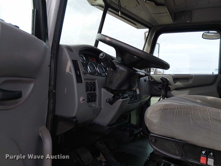 image for item EG1683 2013 Peterbilt 337  oilfield acidizing pump truck