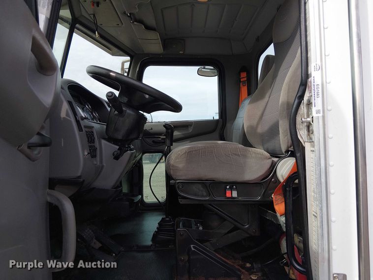 image for item EG1683 2013 Peterbilt 337  oilfield acidizing pump truck