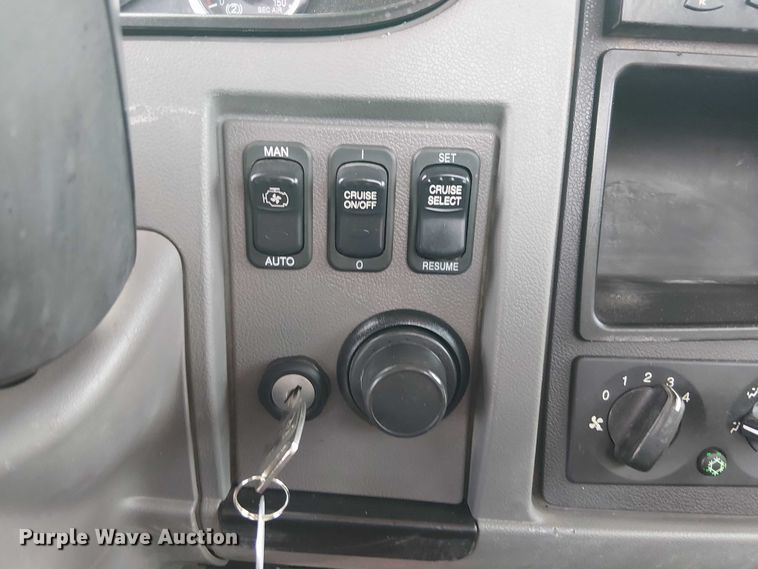 image for item EG1683 2013 Peterbilt 337  oilfield acidizing pump truck