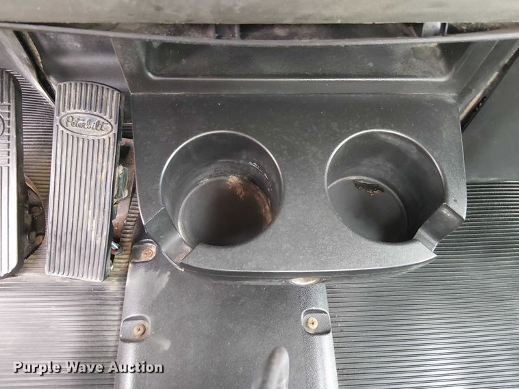 image for item EG1683 2013 Peterbilt 337  oilfield acidizing pump truck