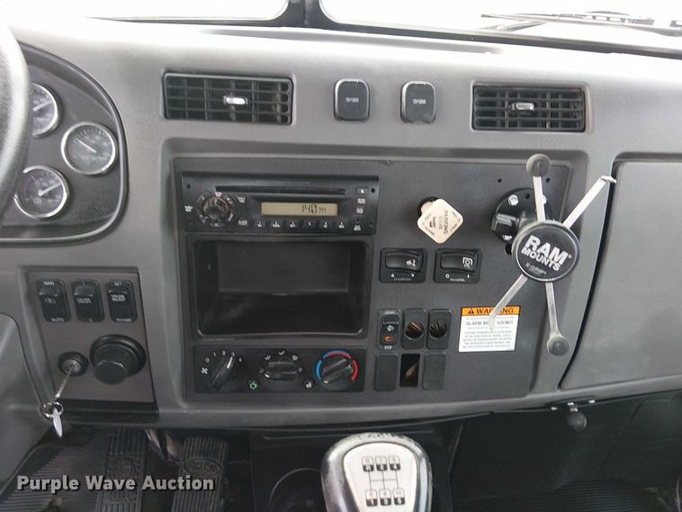 image for item EG1683 2013 Peterbilt 337  oilfield acidizing pump truck