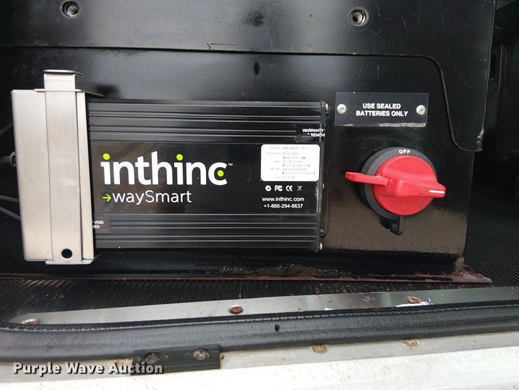 image for item EG1683 2013 Peterbilt 337  oilfield acidizing pump truck