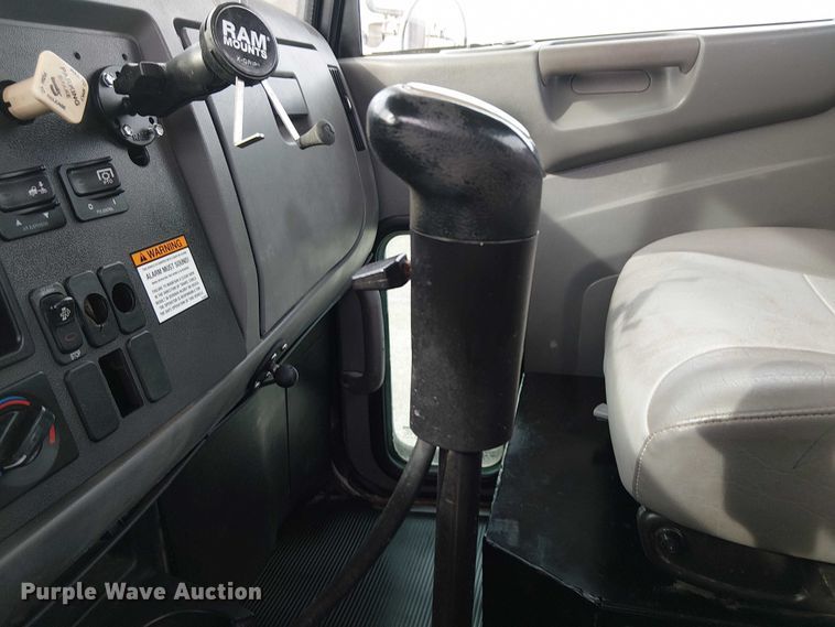 image for item EG1683 2013 Peterbilt 337  oilfield acidizing pump truck