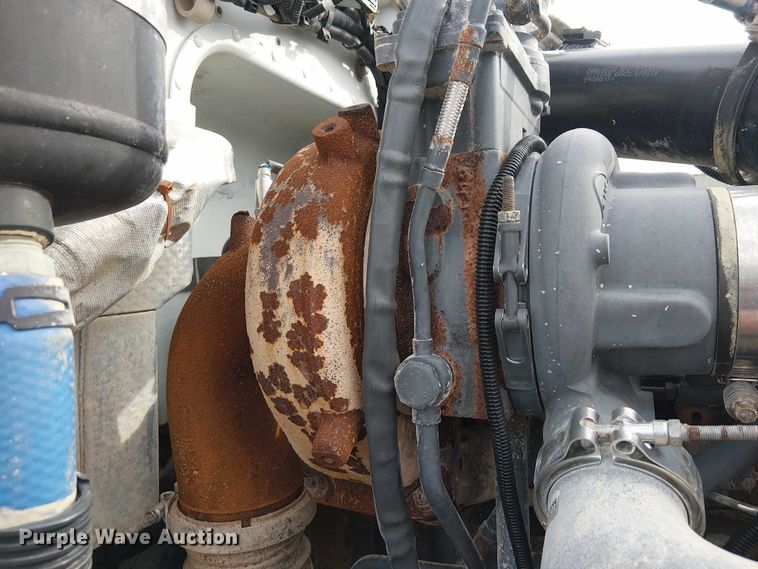 image for item EG1683 2013 Peterbilt 337  oilfield acidizing pump truck