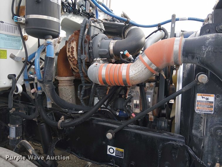 image for item EG1683 2013 Peterbilt 337  oilfield acidizing pump truck