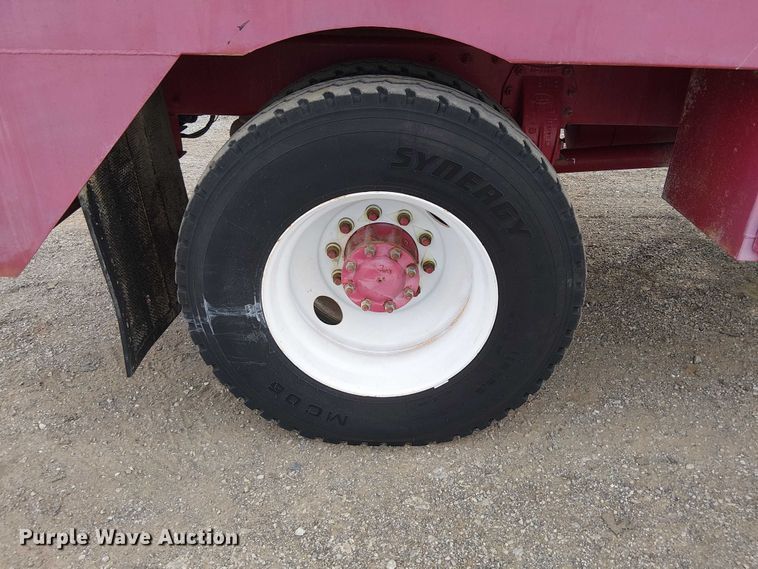 image for item EG1683 2013 Peterbilt 337  oilfield acidizing pump truck