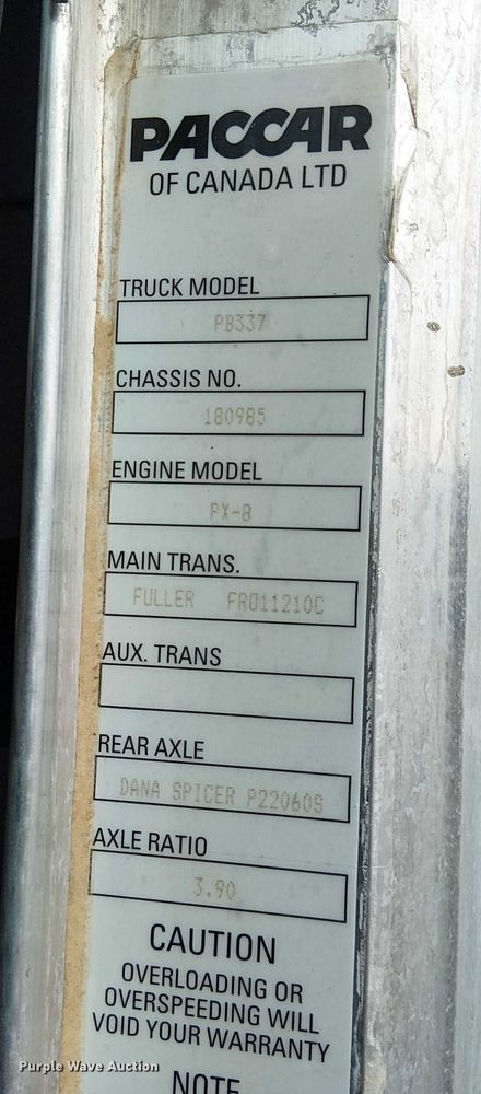 image for item EG1683 2013 Peterbilt 337  oilfield acidizing pump truck