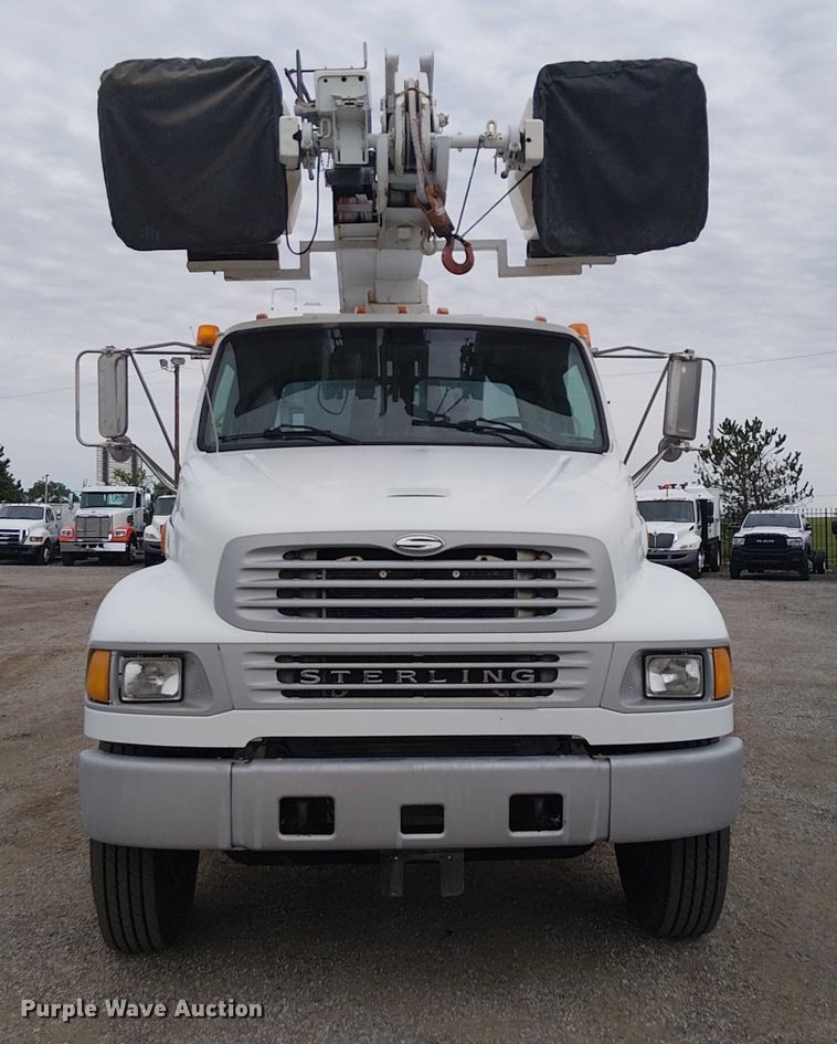 image for item EG1687 2004 Sterling Acterra bucket truck