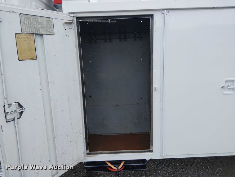 image for item EG1687 2004 Sterling Acterra bucket truck