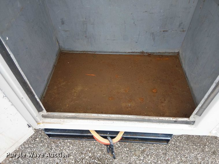 image for item EG1687 2004 Sterling Acterra bucket truck