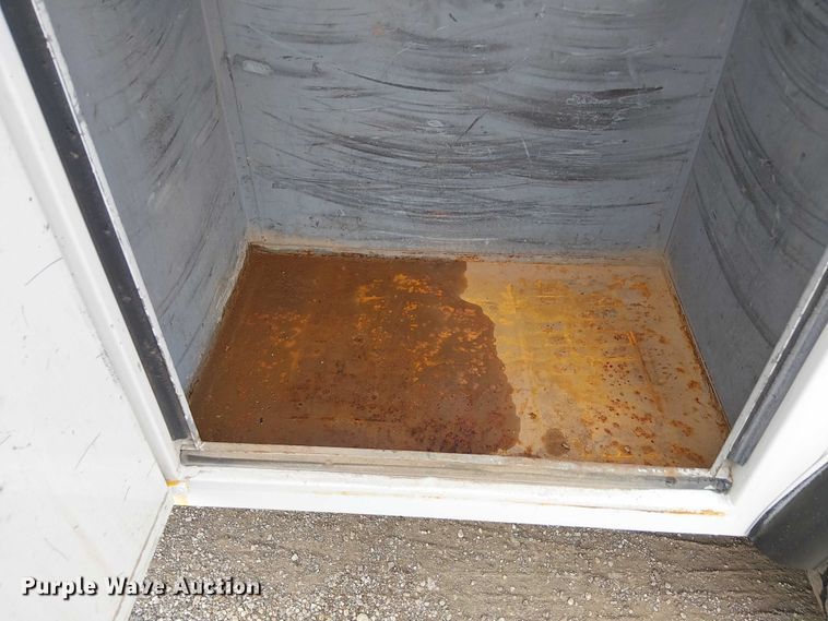 image for item EG1687 2004 Sterling Acterra bucket truck