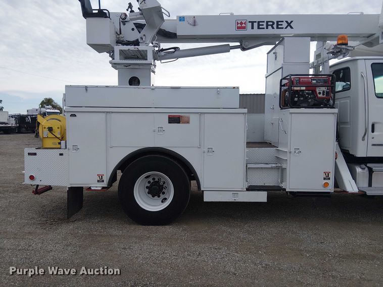image for item EG1687 2004 Sterling Acterra bucket truck