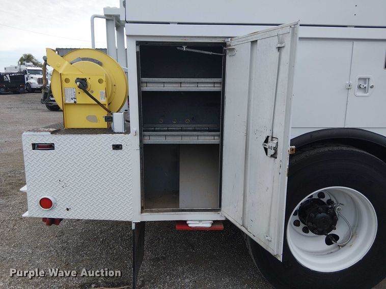 image for item EG1687 2004 Sterling Acterra bucket truck