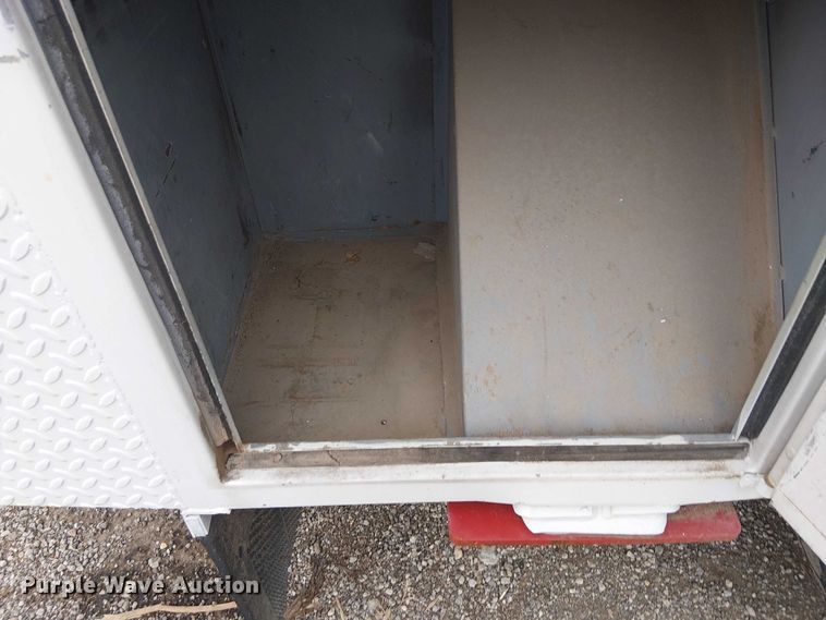 image for item EG1687 2004 Sterling Acterra bucket truck