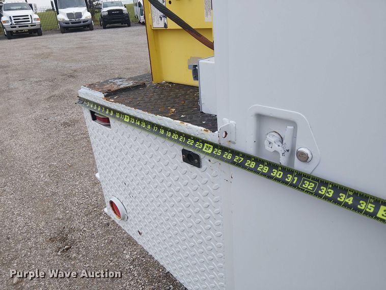 image for item EG1687 2004 Sterling Acterra bucket truck