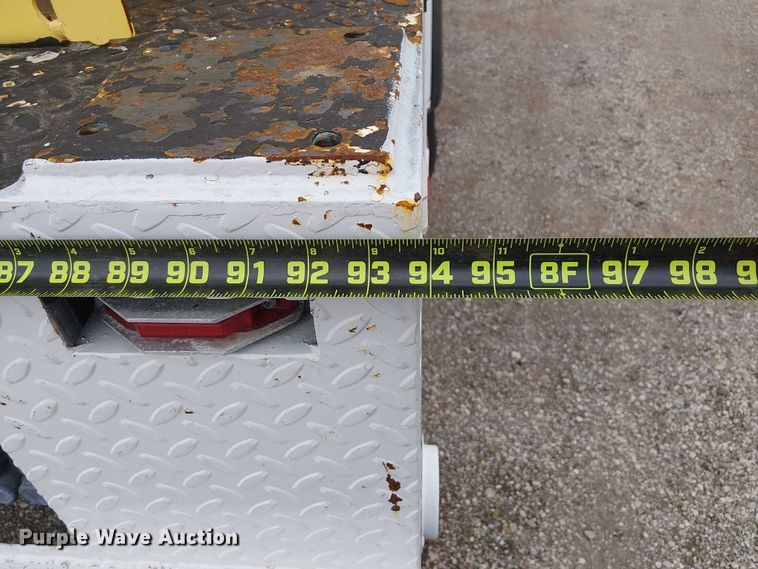 image for item EG1687 2004 Sterling Acterra bucket truck