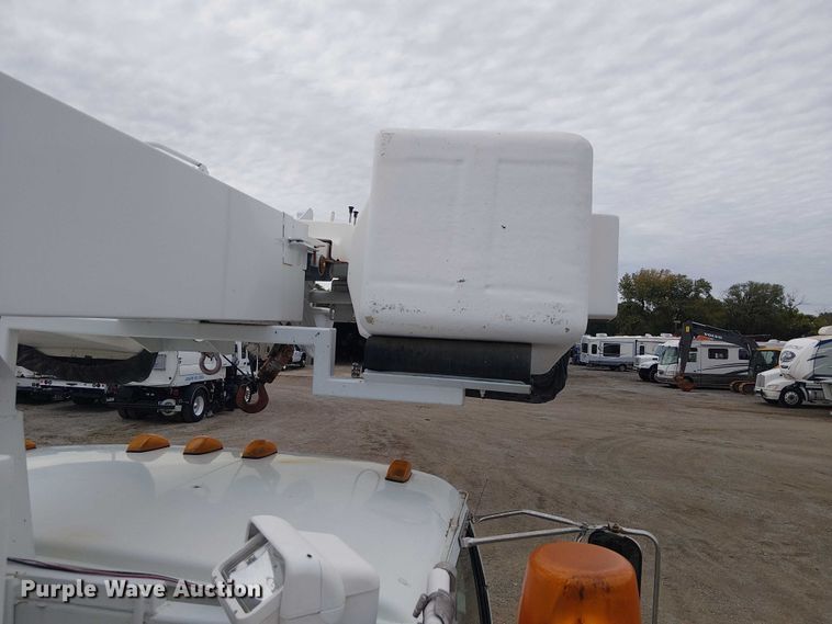 image for item EG1687 2004 Sterling Acterra bucket truck