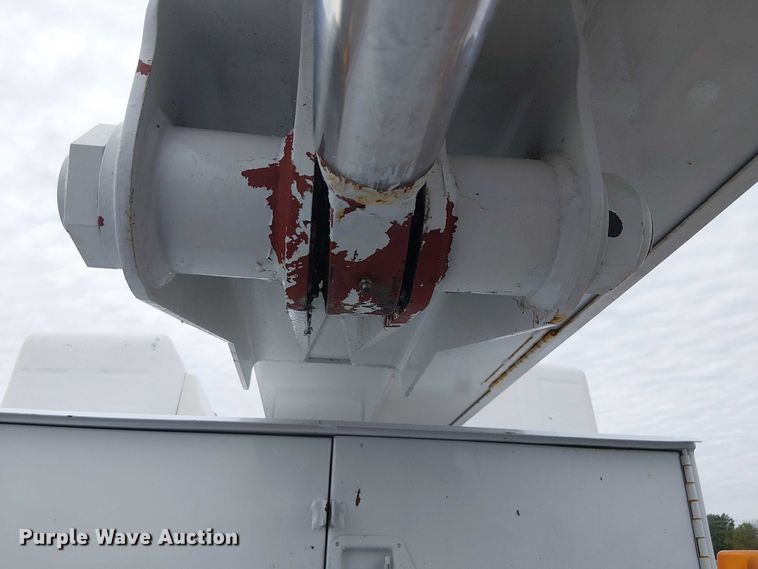 image for item EG1687 2004 Sterling Acterra bucket truck