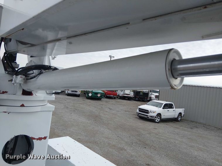 image for item EG1687 2004 Sterling Acterra bucket truck