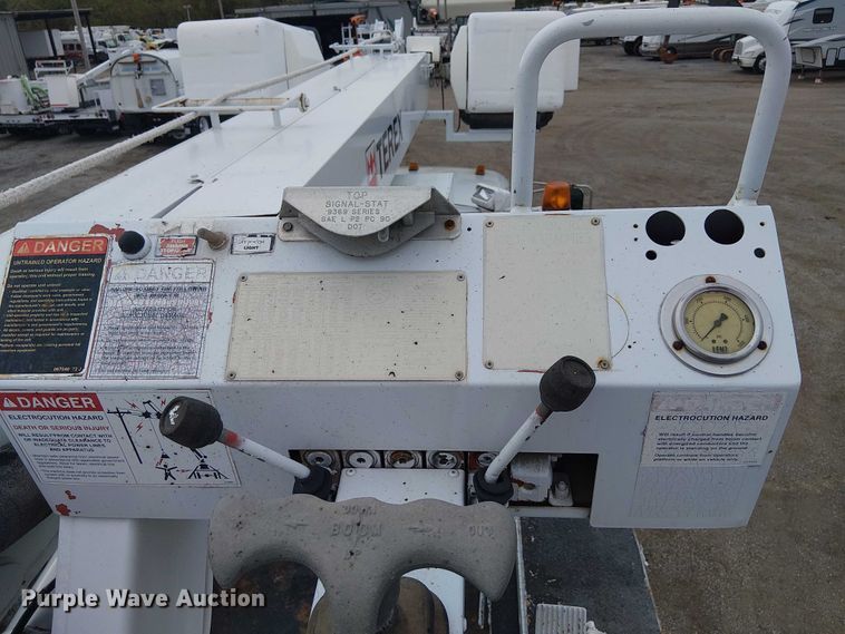 image for item EG1687 2004 Sterling Acterra bucket truck