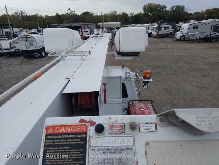 image for item EG1687 2004 Sterling Acterra bucket truck