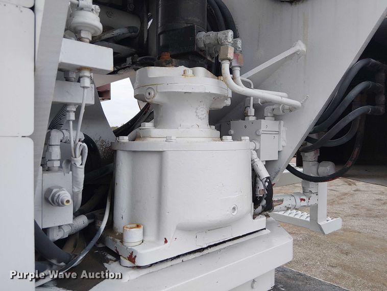 image for item EG1687 2004 Sterling Acterra bucket truck