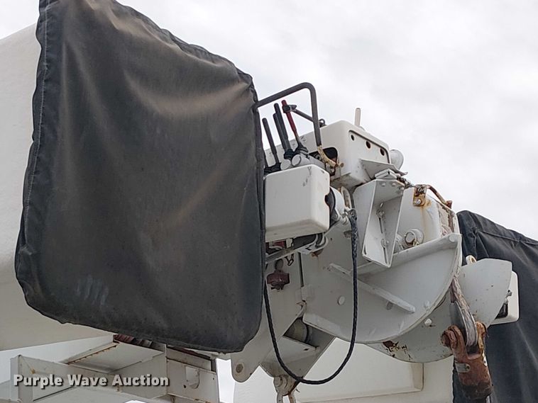 image for item EG1687 2004 Sterling Acterra bucket truck