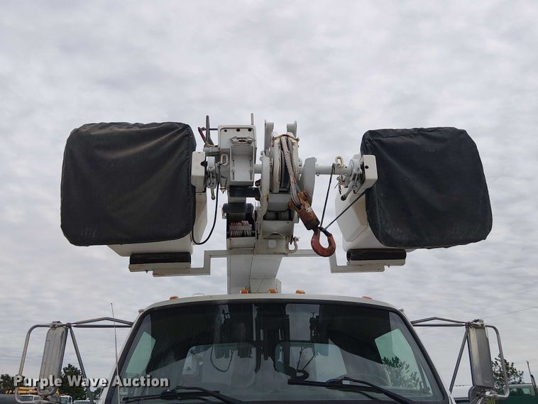 image for item EG1687 2004 Sterling Acterra bucket truck