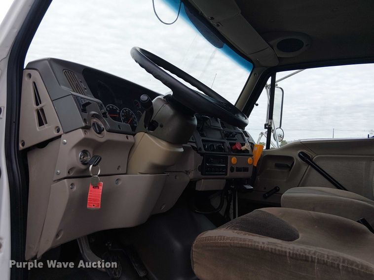 image for item EG1687 2004 Sterling Acterra bucket truck