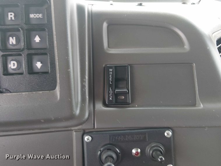 image for item EG1687 2004 Sterling Acterra bucket truck