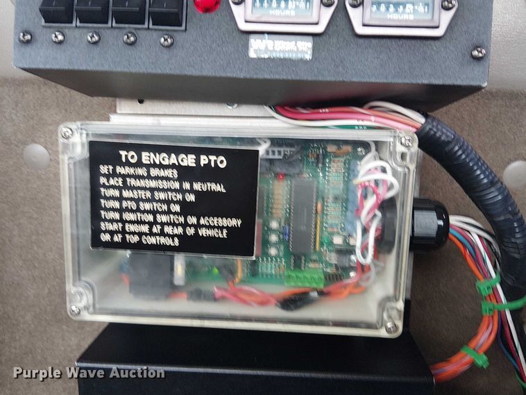 image for item EG1687 2004 Sterling Acterra bucket truck