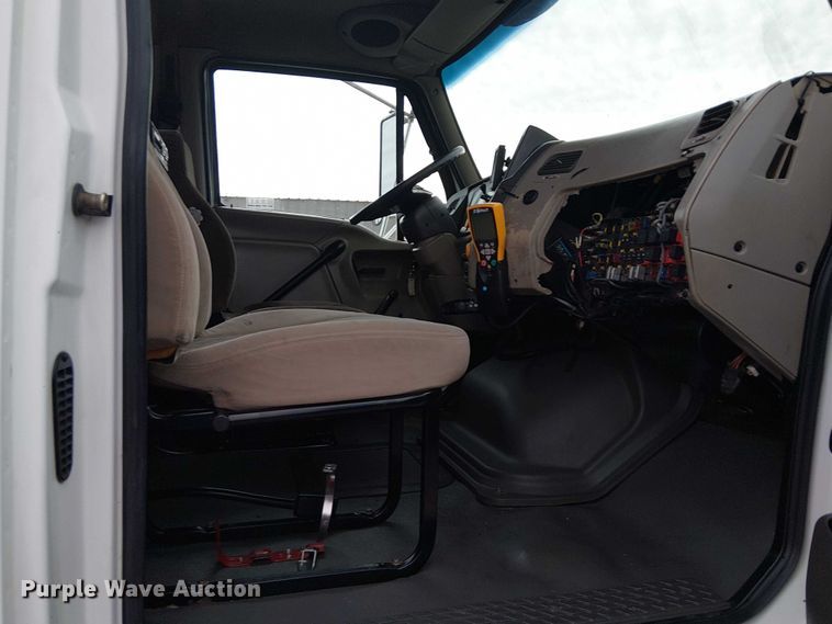 image for item EG1687 2004 Sterling Acterra bucket truck