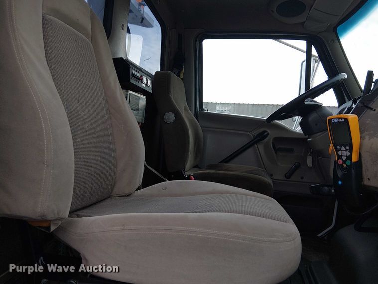 image for item EG1687 2004 Sterling Acterra bucket truck