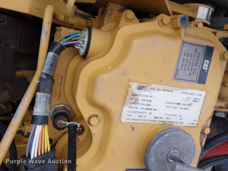 image for item EG1687 2004 Sterling Acterra bucket truck