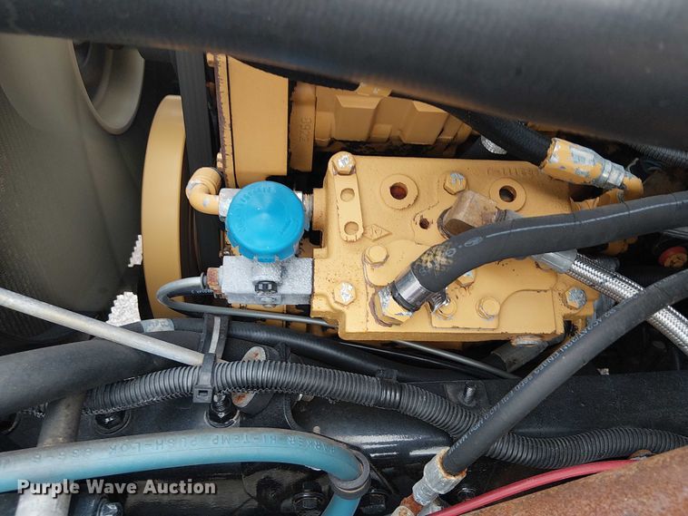 image for item EG1687 2004 Sterling Acterra bucket truck