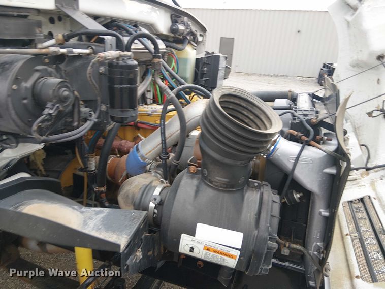 image for item EG1687 2004 Sterling Acterra bucket truck