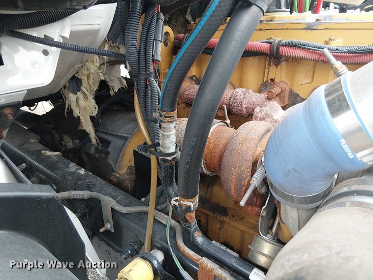 image for item EG1687 2004 Sterling Acterra bucket truck